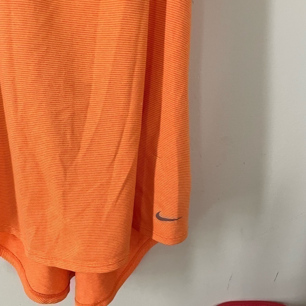 Nike Neon Orange Racerback Tank Top Women Medium
Condition 7/10 no flaws - Picture 3 of 8